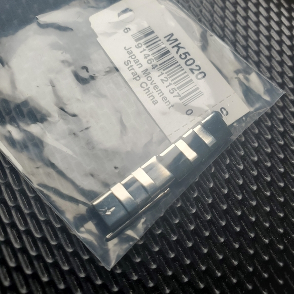 EUC Michael Kors 5020 watch - Picture 6 of 7